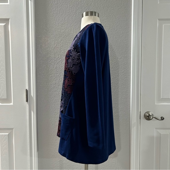 ❗️3/$20❗️LOGO Lounge by Lori Goldstein Crochet Overlay Long Sleeve Top - Picture 4 of 11